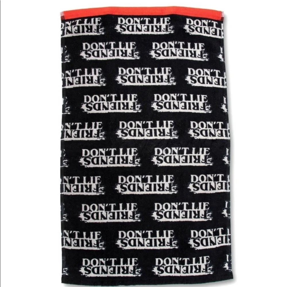 NWT 2 pack of Netflix hit show stranger things dish towels 100% cotton